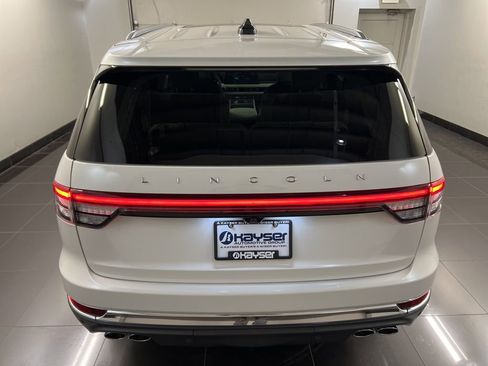 New 2026 Lincoln Aviator AWD image 5