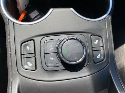 Used 2020 GMC Terrain SLE w/ Driver Convenience Package AWD/4WD image 26