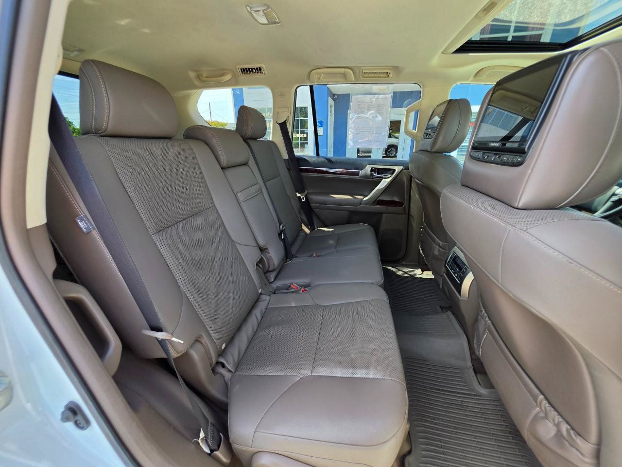Used 2019 Lexus GX 460 Premium AWD/4WD image 24