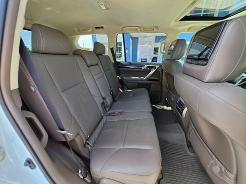 Used 2019 Lexus GX 460 Premium AWD/4WD image 24