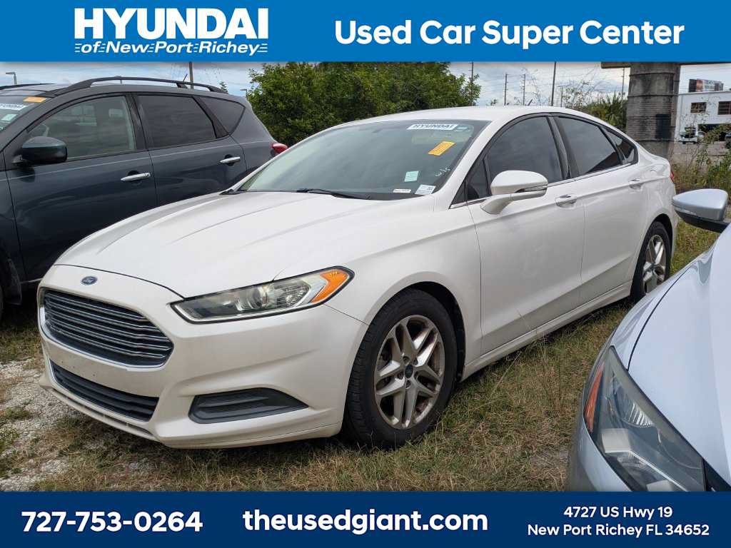 Used 2013 Ford Fusion SE FWD image 1