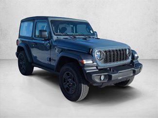 Used 2025 Jeep Wrangler Sport video 2