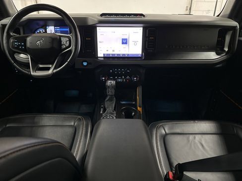 Used 2023 Ford Bronco Badlands image 23