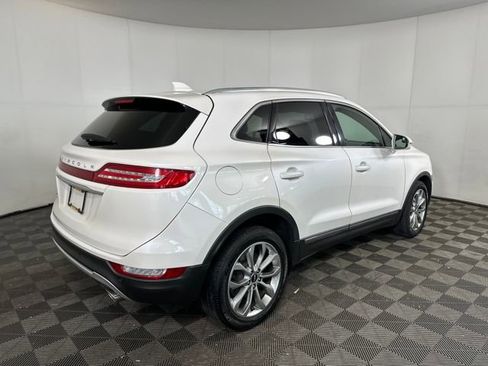 Used 2019 Lincoln MKC Select w/ MKC Climate Package image 3
