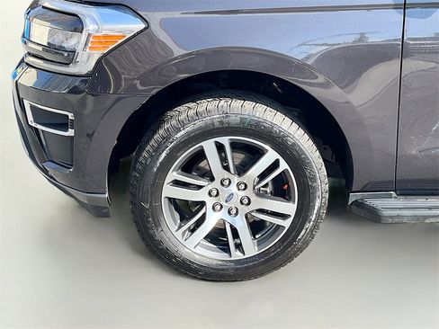 Used 2024 Ford Expedition Max Limited image 35