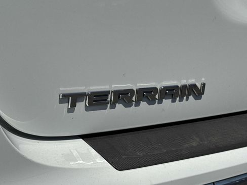 Used 2017 GMC Terrain SLT FWD image 27