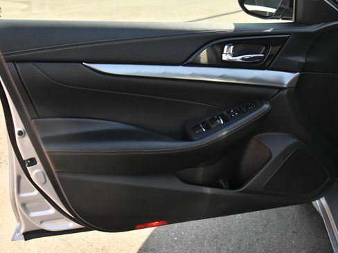 Used 2023 Nissan Maxima SV w/ Floor Mat Group FWD image 14