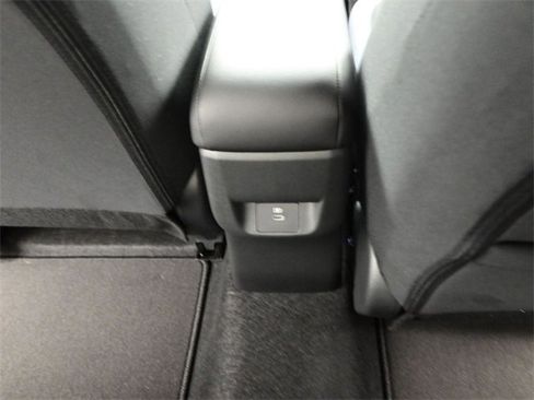 New 2025 Nissan Versa SV w/ Trunk Package image 27