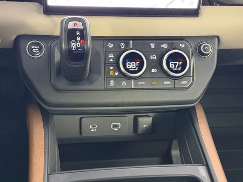 Used 2022 Land Rover Defender 110 X-Dynamic SE image 14