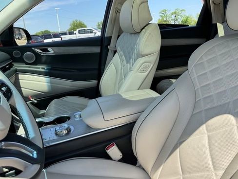 Used 2025 Genesis GV80 3.5T Prestige AWD/4WD image 24