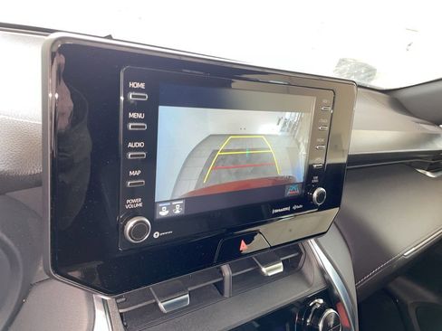 Used 2021 Toyota Venza XLE w/ Softex Package image 19