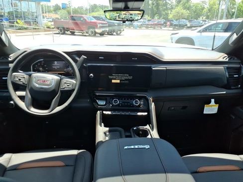 New 2026 GMC Sierra 2500 AT4 w/ AT4 Premium Plus Package AWD/4WD image 9