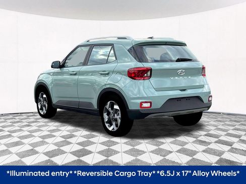 New 2025 Hyundai Venue SEL image 8