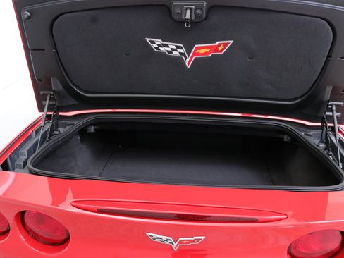Used 2005 Chevrolet Corvette Convertible w/ Preferred Equipment Group image 24