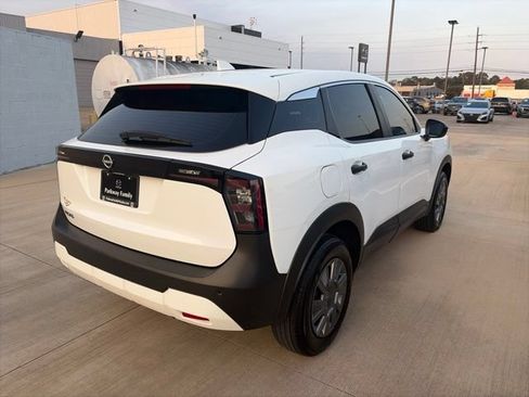Used 2025 Nissan Kicks S FWD image 6