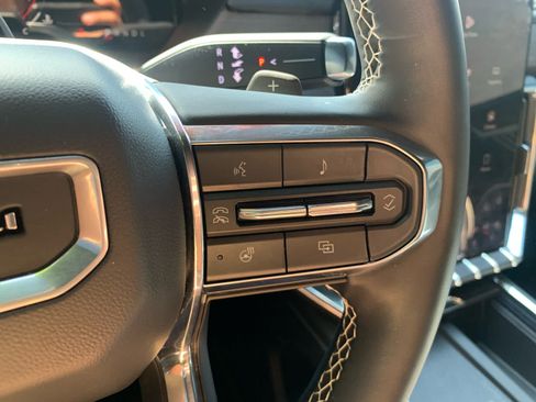 Used 2024 GMC Acadia Denali w/ Super Cruise Package FWD image 27