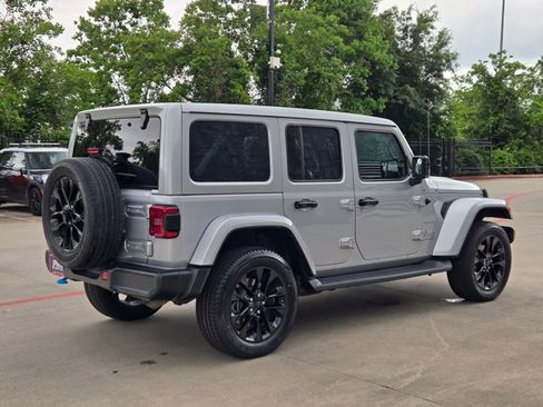 Used 2023 Jeep Wrangler Sahara image 5