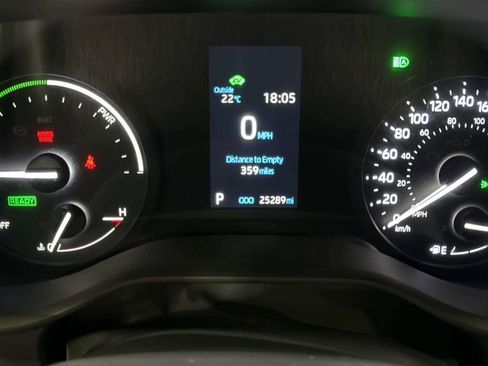 Used 2024 Toyota Sienna LE AWD/4WD image 28