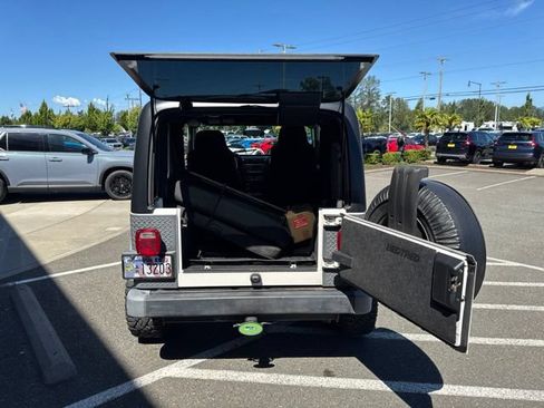 Used 2005 Jeep Wrangler X AWD/4WD image 11