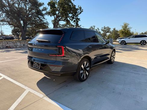 New 2025 Volvo EX90 Ultra image 6