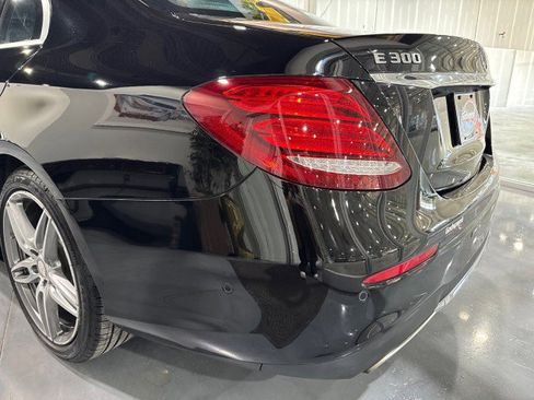Used 2017 Mercedes-Benz E 300 image 37