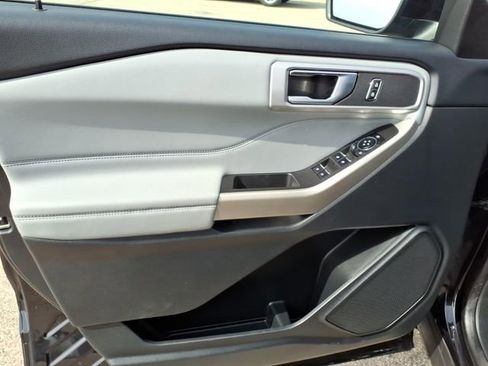 Used 2023 Ford Explorer XLT w/ Equipment Group 202A image 14