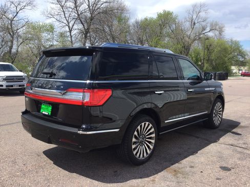 Used 2019 Lincoln Navigator Reserve AWD/4WD image 5