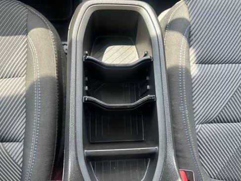 Used 2027 Chevrolet Bolt LT FWD image 32