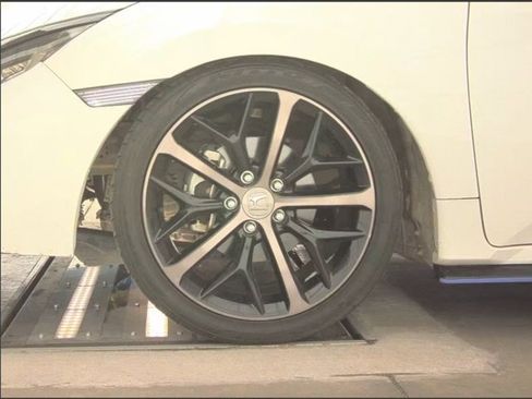 Used 2021 Honda Civic Sport image 11