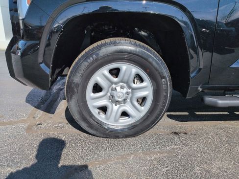 Used 2024 Toyota Tundra SR image 27