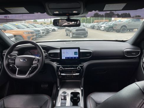 Used 2022 Ford Explorer ST-Line RWD image 15