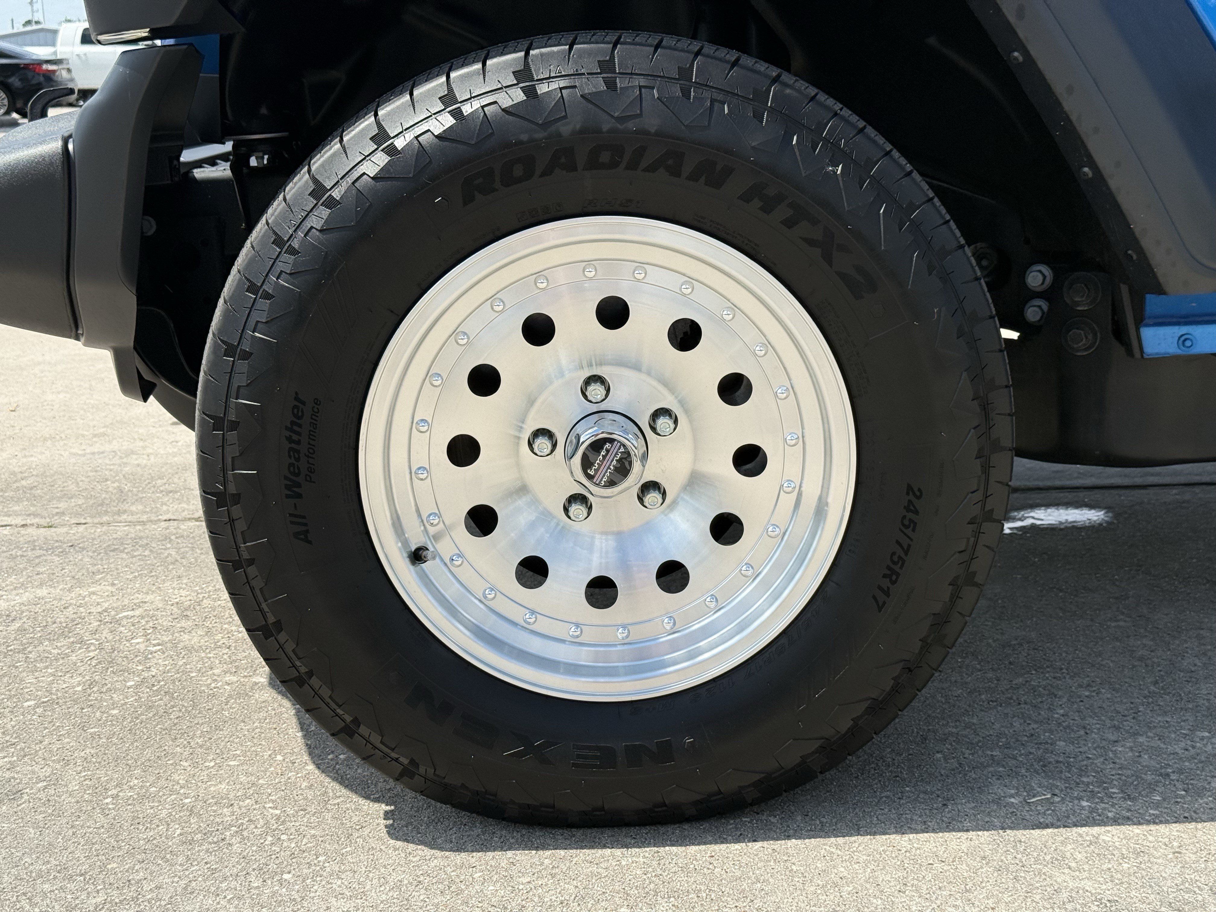 Used 2026 Jeep Wrangler Sport AWD/4WD image 13