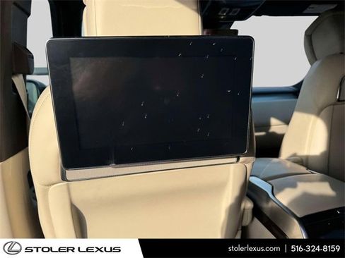 Used 2022 Land Rover Range Rover SV Autobiography Dynamic image 15