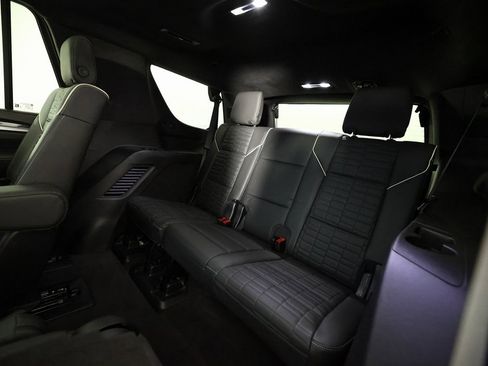 Used 2025 Cadillac Escalade V image 15