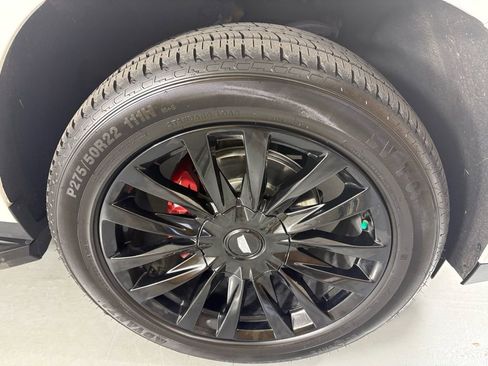 Used 2022 Cadillac Escalade ESV Luxury image 13