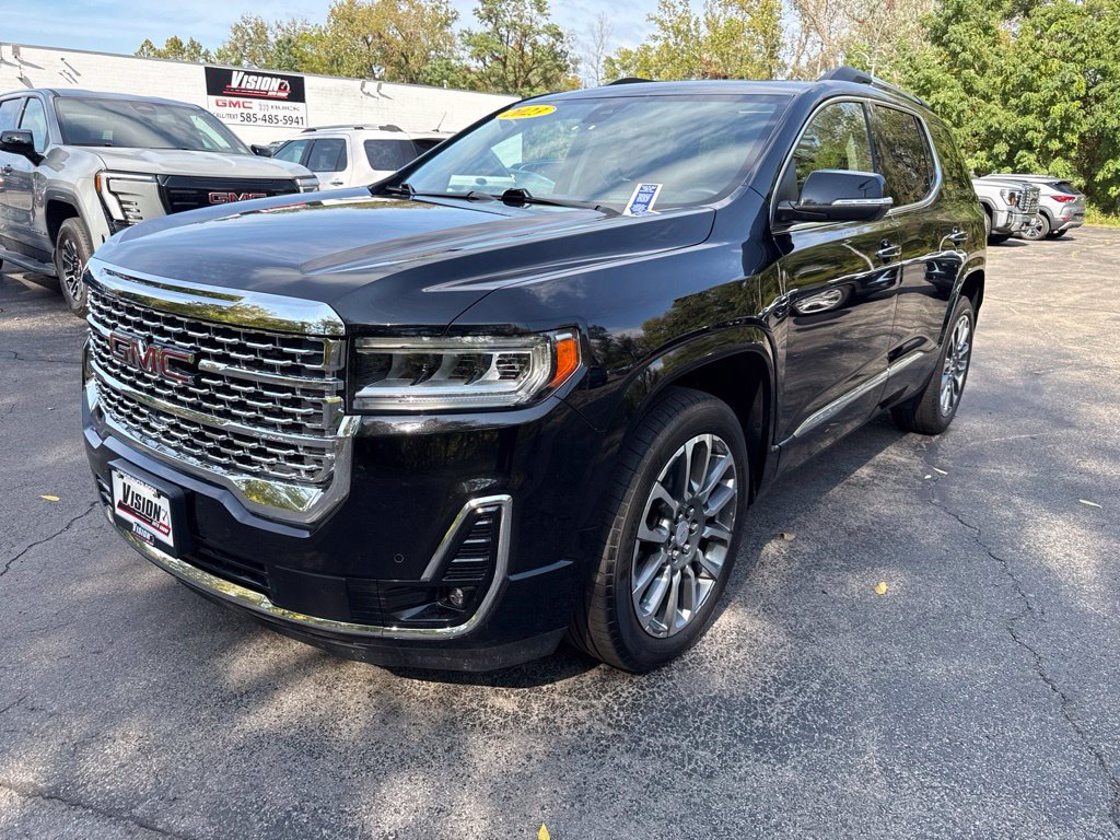 Used 2023 GMC Acadia Denali w/ Denali Ultimate Package AWD/4WD image 1