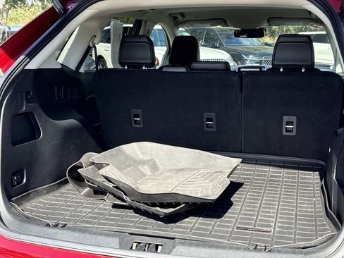 Used 2022 Ford Edge SEL w/ Convenience Package image 11