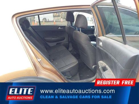 Used 2018 Kia Sportage LX image 16