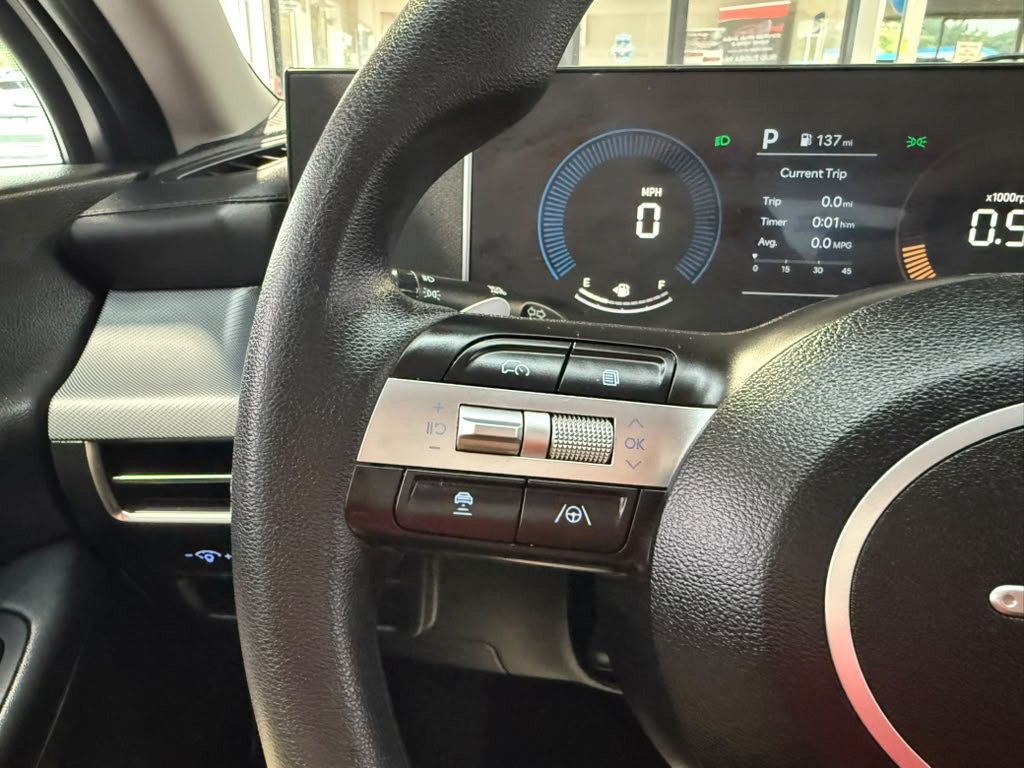 Used 2025 Hyundai Sonata SEL FWD image 12