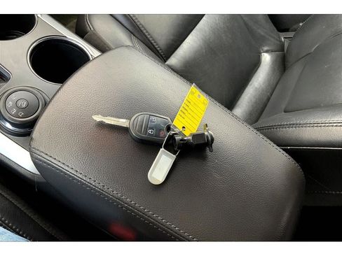 Used 2013 Ford Explorer XLT image 13