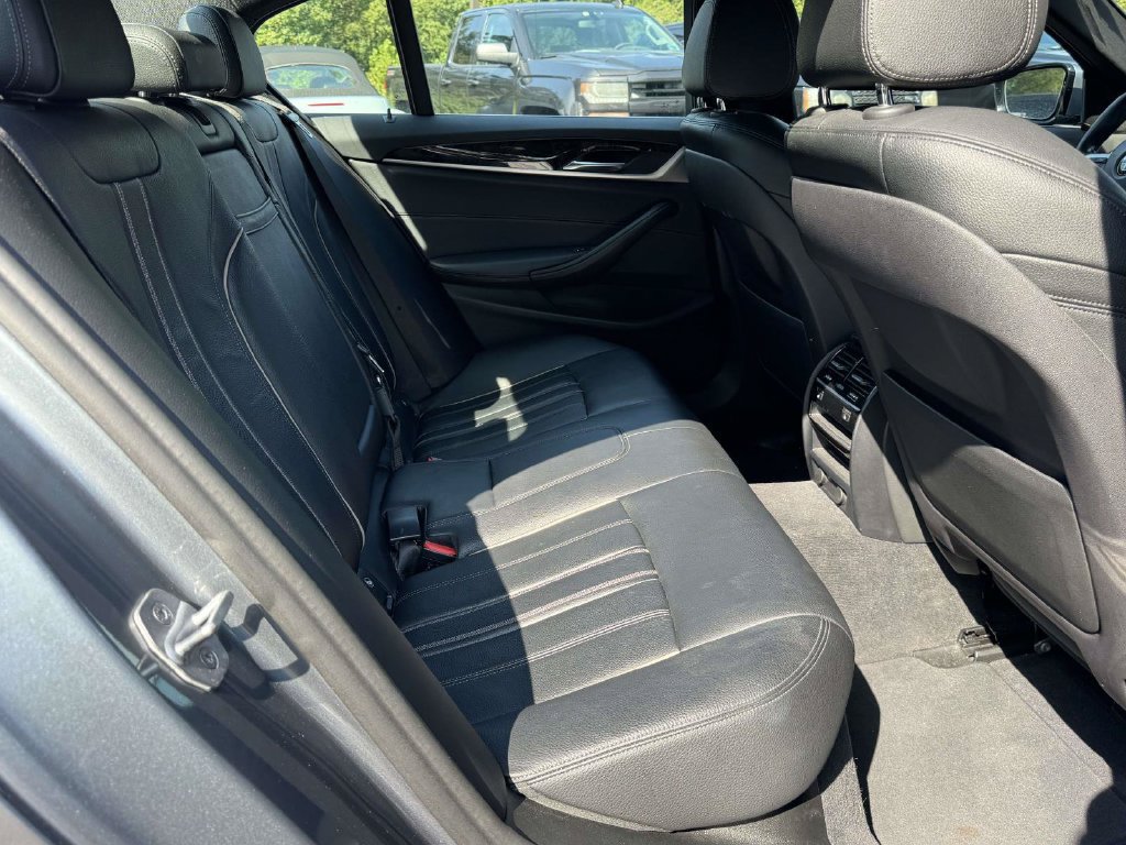 Used 2019 BMW 530i xDrive w/ Premium Package AWD/4WD image 16