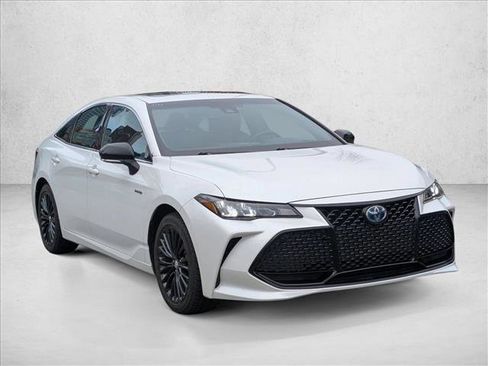 Used 2020 Toyota Avalon XSE w/ All Weather Liner Package image 3