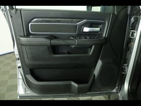 Used 2024 RAM 2500 Big Horn w/ Night Edition AWD/4WD image 21