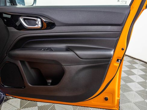 New 2026 Jeep Compass Latitude image 42