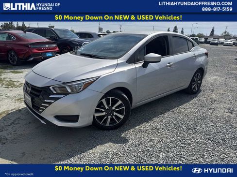 Used 2024 Nissan Versa SV image 1
