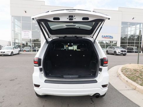 Used 2020 Jeep Grand Cherokee Altitude image 45