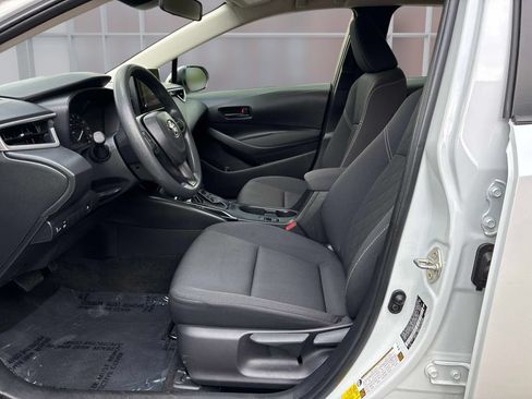 Used 2024 Toyota Corolla LE FWD image 29
