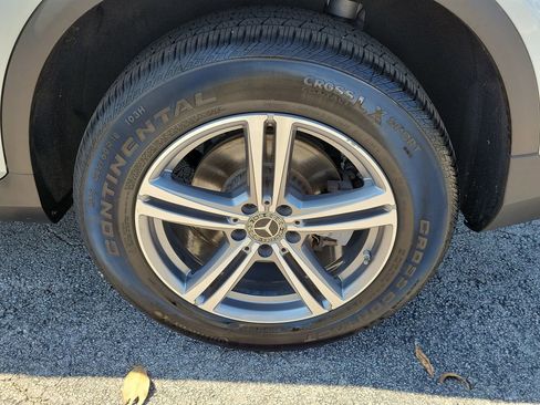 Certified 2022 Mercedes-Benz GLC 300 GLC 300 image 10