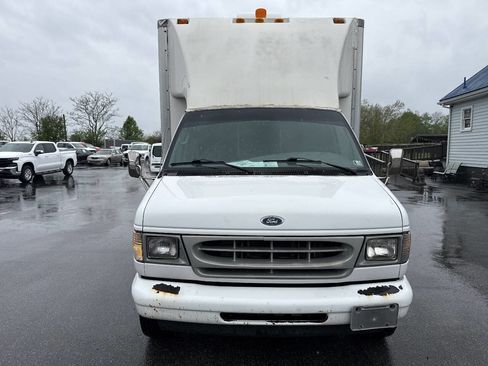 Used 2002 Ford E-450 and Econoline 450 RWD image 8