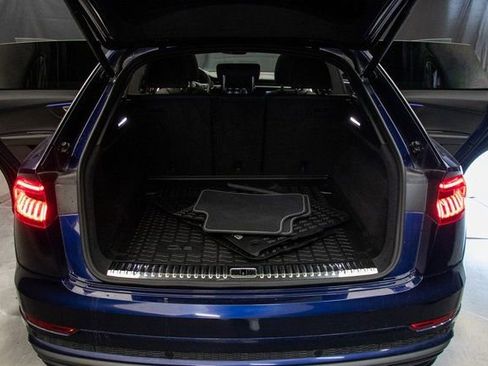 Used 2021 Audi Q8 Premium Plus image 19